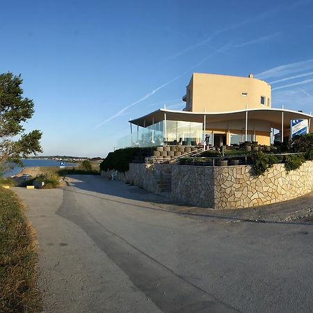 Apartments & Restaurant Condura Croatica Nin-Sabunike Нин Екстериор снимка