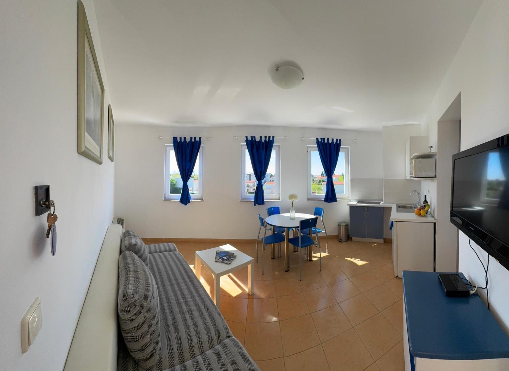 Apartments & Restaurant Condura Croatica Nin-Sabunike Нин Екстериор снимка