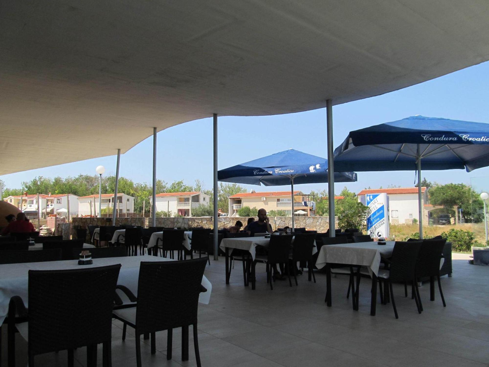 Apartments & Restaurant Condura Croatica Nin-Sabunike Нин Екстериор снимка
